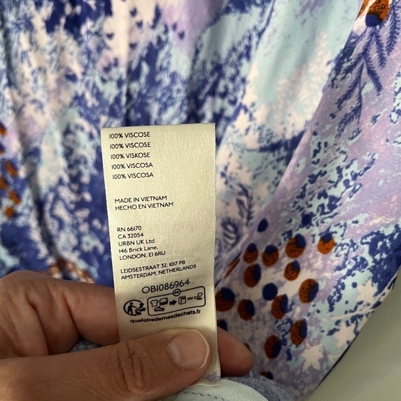 Anthropology slip midi skirt- size small - Picture 4 of 6